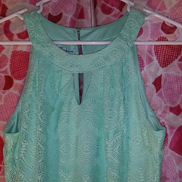 Dress - Picture 2 of 3